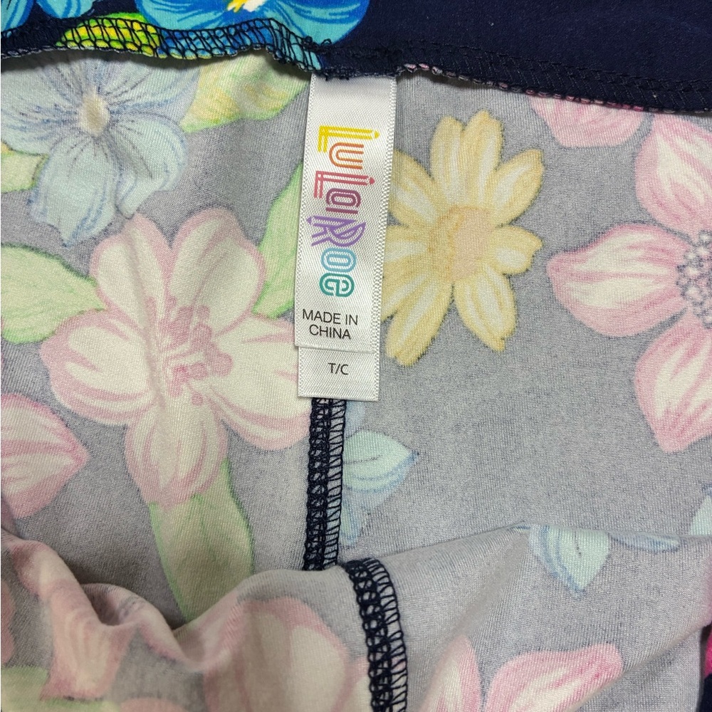Floral Print Leggings in Navy, Pink & Teal - Picture 2 of 2